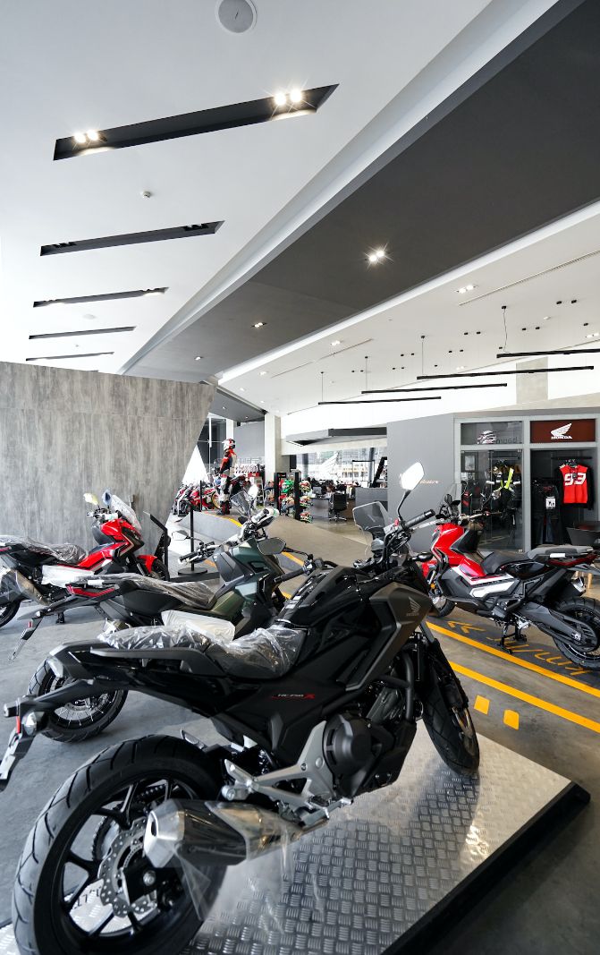 Expert Servicing at Authorized Honda Showroom